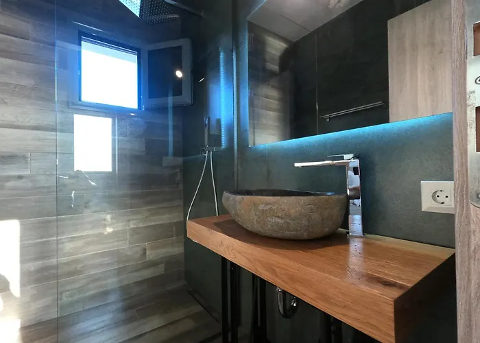 Prime Views * Mégas Yialós-Nítes